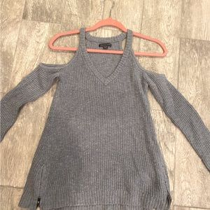 X-S American eagle sweater